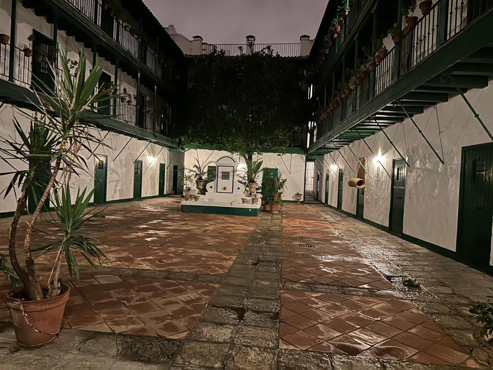 Casa Duque Compartida Familiar 1-Habitacion Con Bano Propio Sevilla Eksteriør billede